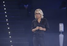 televisione senza pubblico maria De Filippi ad amici